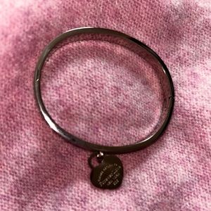 Silver heart bracelet